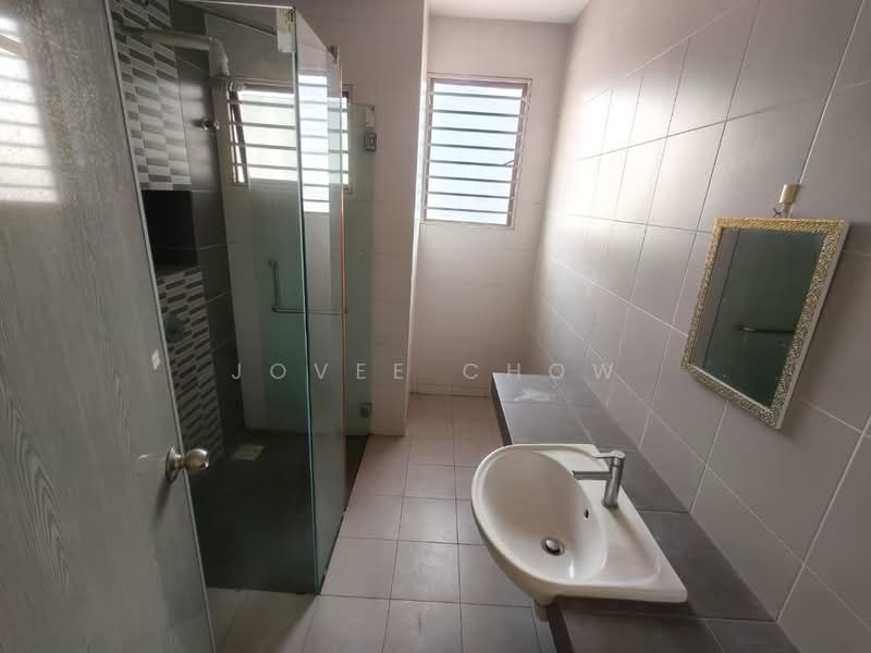 Rumah Teres 2 Tingkat untuk Dijual di Setia Indah 12 (Setia Alam) - Jovee Chow - Bathroom - PropertyGuru.com.my