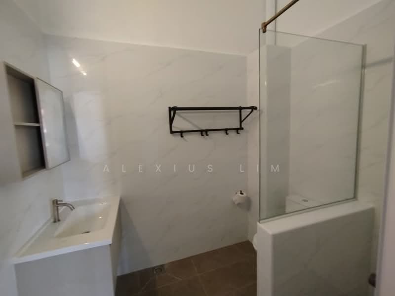 Rumah Teres 2-Tingkat untuk Disewa di Taman Sutera (Johor Bahru) - Alexius Lim - Bathroom - PropertyGuru.com.my