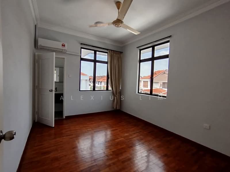 Rumah Teres 2-Tingkat untuk Disewa di Taman Sutera (Johor Bahru) - Alexius Lim - Bedroom - PropertyGuru.com.my