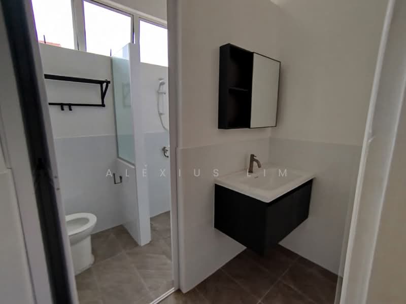 Rumah Teres 2-Tingkat untuk Disewa di Taman Sutera (Johor Bahru) - Alexius Lim - Bathroom - PropertyGuru.com.my