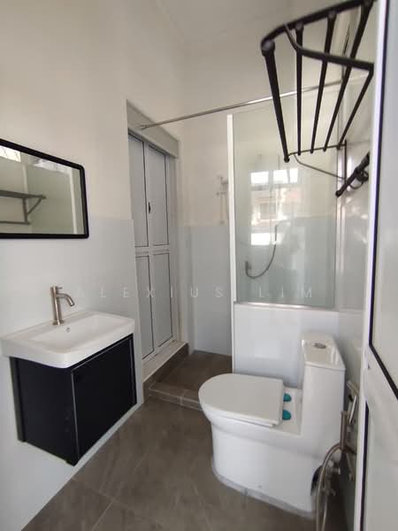 Rumah Teres 2-Tingkat untuk Disewa di Taman Sutera (Johor Bahru) - Alexius Lim - Bathroom - PropertyGuru.com.my