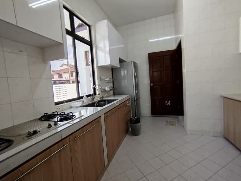 Rumah Teres 2-Tingkat untuk Disewa di Taman Sutera (Johor Bahru) - Alexius Lim - Kitchen - PropertyGuru.com.my