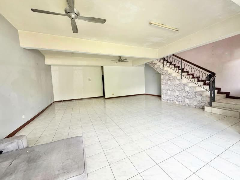 2-storey Terraced House for Sale in Bukit Rimau (Shah Alam) - Hazlin Miswan - Living Room - PropertyGuru.com.my