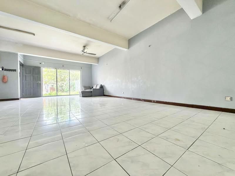 2-storey Terraced House for Sale in Bukit Rimau (Shah Alam) - Hazlin Miswan - Living Room - PropertyGuru.com.my