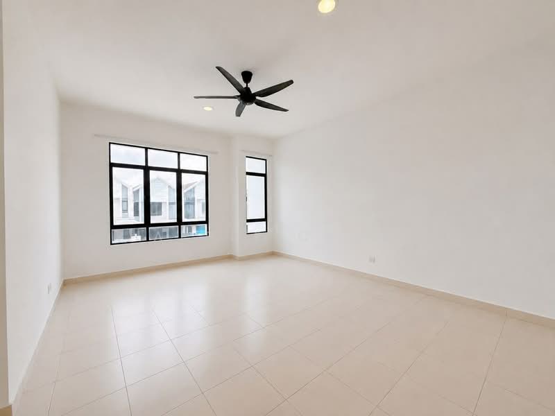 Terraced House for Sale in Pasir Gudang (Johor) - Apple Chey - Living Room - PropertyGuru.com.my