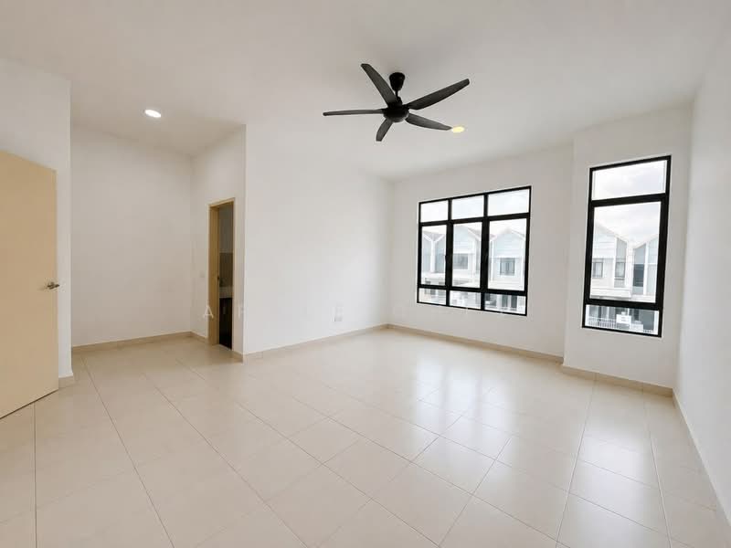 Terraced House for Sale in Pasir Gudang (Johor) - Apple Chey - Living Room - PropertyGuru.com.my