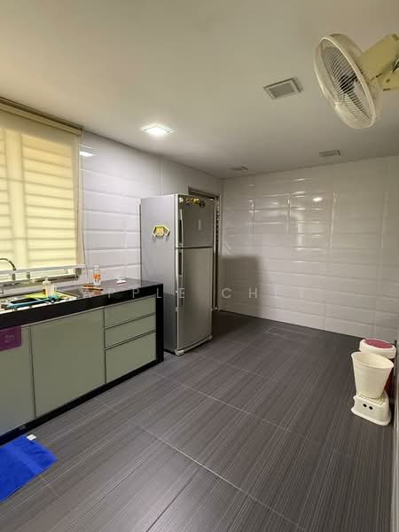 2-storey Terraced House for Sale in Taman Sri Pulai Perdana (Skudai) - Apple Chey - Kitchen - PropertyGuru.com.my
