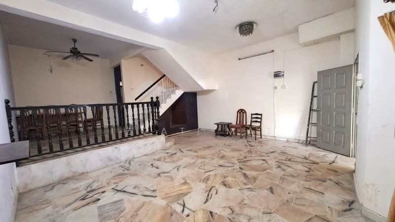 Rumah Teres 2 Tingkat untuk Dijual di Taman Sri Tanjung (Semenyih) - Izzati Mat - Living Room - PropertyGuru.com.my