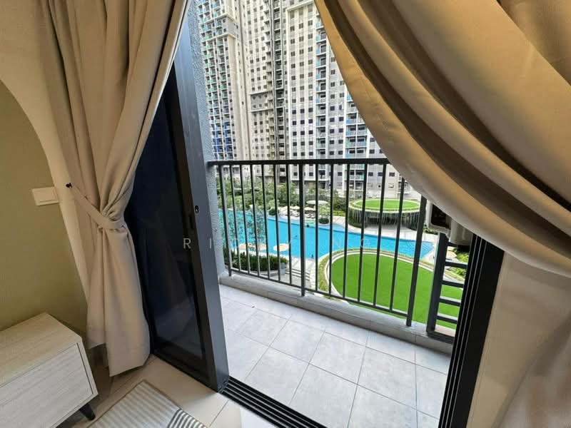 Servis Apartment untuk Disewa di One Equine - Ricky Ng - Balcony - PropertyGuru.com.my