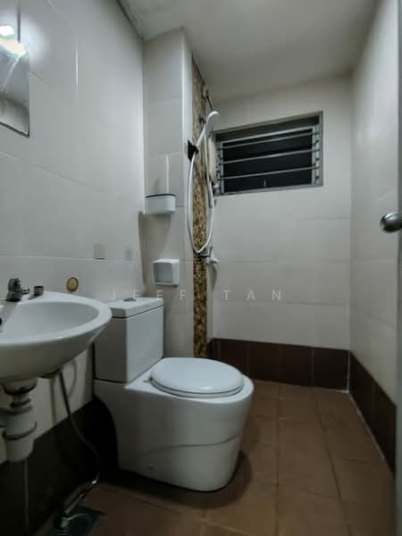 Kondominium untuk Disewa di Astana Lumayan - Jeff Tan - Bathroom - PropertyGuru.com.my