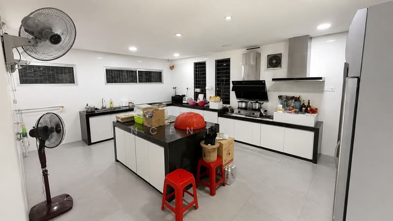 2-storey Terraced House for Sale in Sungai Long (Bandar Sungai Long) - Vincent Goh - Kitchen - PropertyGuru.com.my