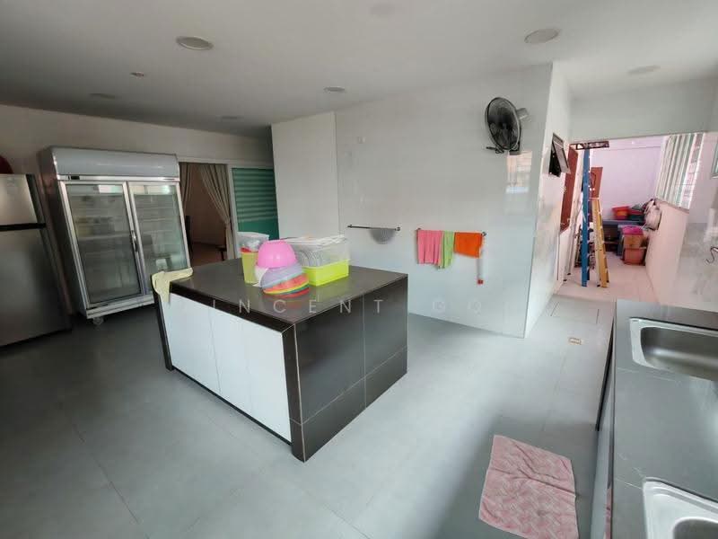 2-storey Terraced House for Sale in Sungai Long (Bandar Sungai Long) - Vincent Goh - Kitchen - PropertyGuru.com.my
