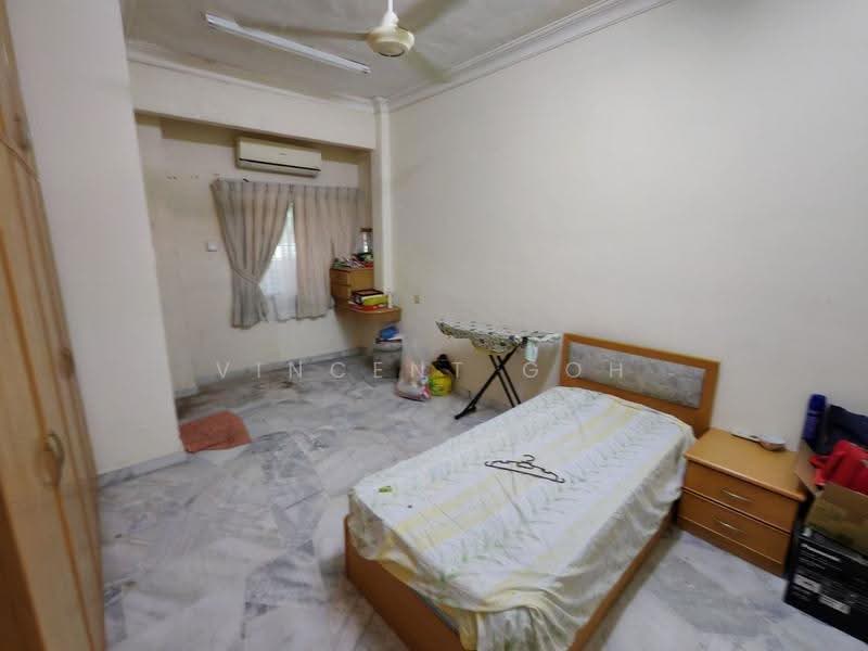 2-storey Terraced House for Sale in Sungai Long (Bandar Sungai Long) - Vincent Goh - Bedroom - PropertyGuru.com.my