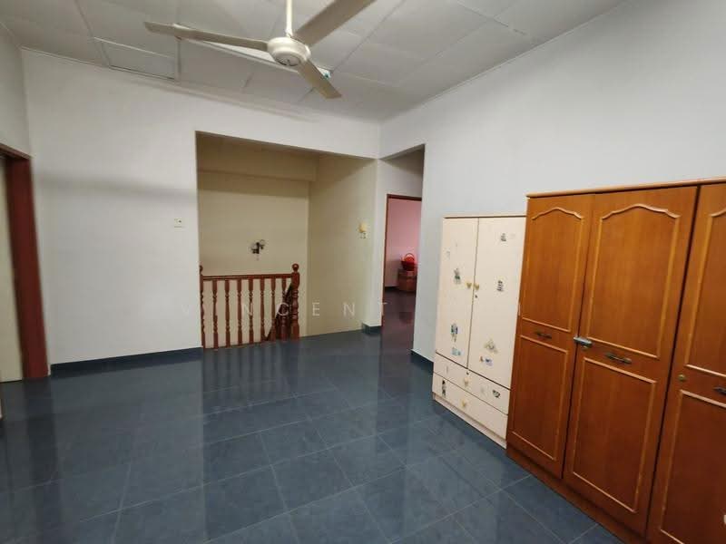 2-storey Terraced House for Sale in Sungai Long (Bandar Sungai Long) - Vincent Goh - Interior - PropertyGuru.com.my