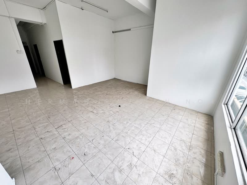 Shop / Office for Rent in Hulu Langat (Selangor) - Herman Sazwan Nor Rahim - Interior - PropertyGuru.com.my