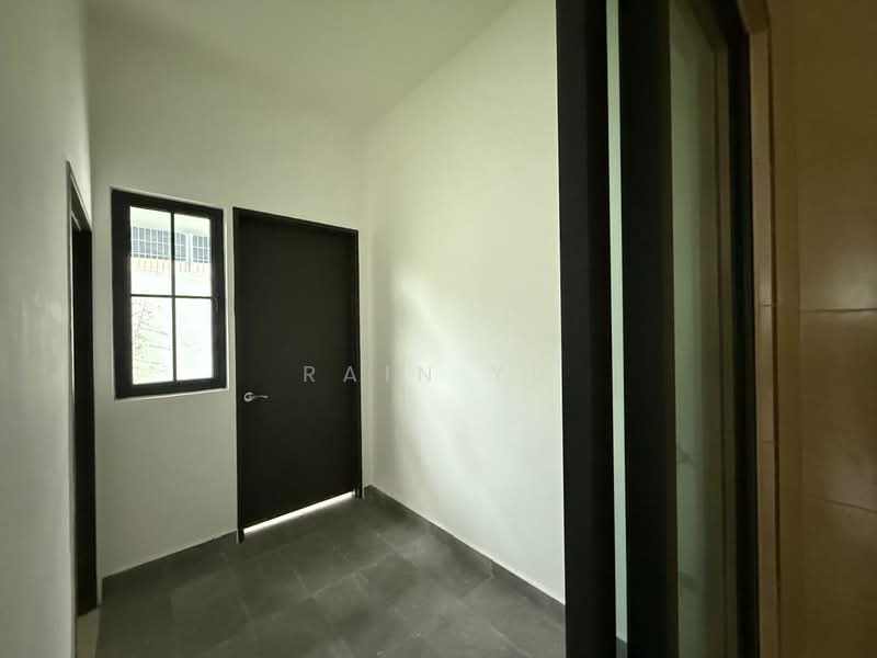 Rumah Berkembar untuk Dijual di Sungai Ara (Penang) - Rain Yu - Washing area - PropertyGuru.com.my