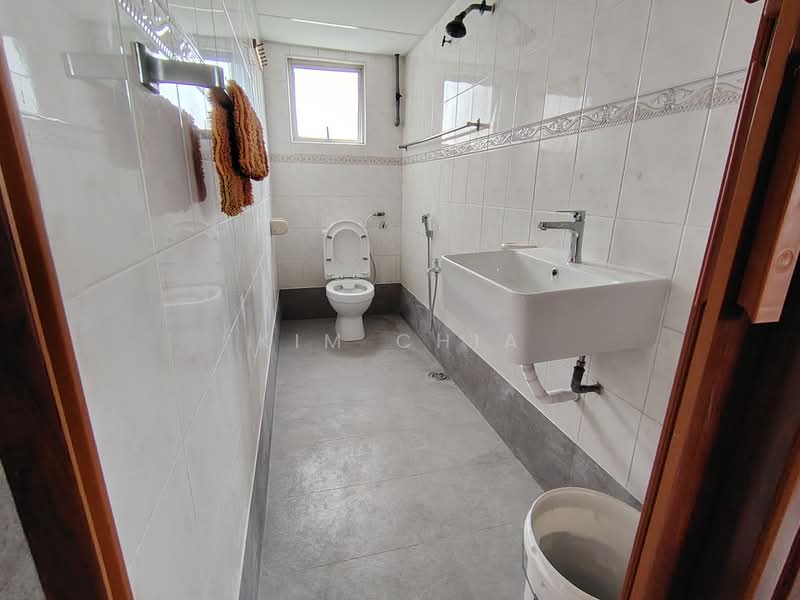 Pangsapuri untuk Disewa di Subang Perdana Goodyear Court 6 - Kim Chia - Bathroom - PropertyGuru.com.my
