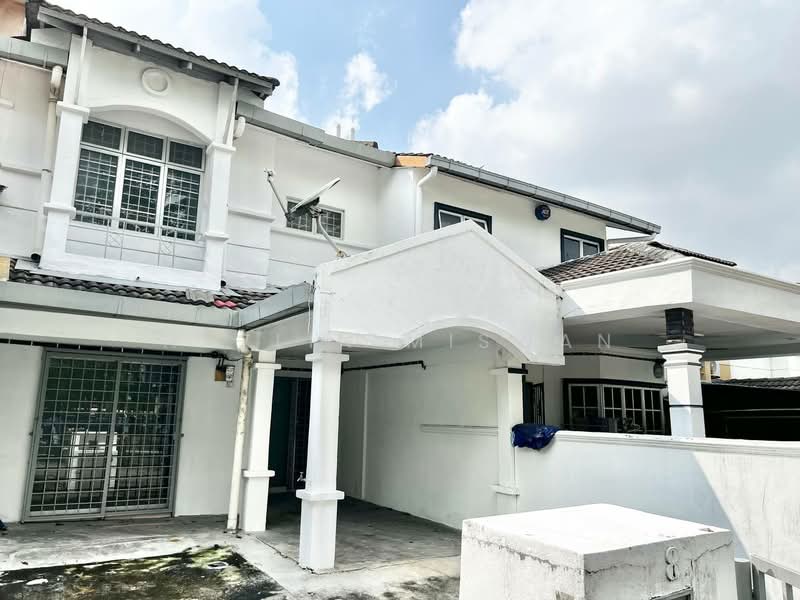 2-storey Terraced House for Sale in Taman Puncak Jalil (Seri Kembangan) - Hazlin Miswan - Exterior - PropertyGuru.com.my
