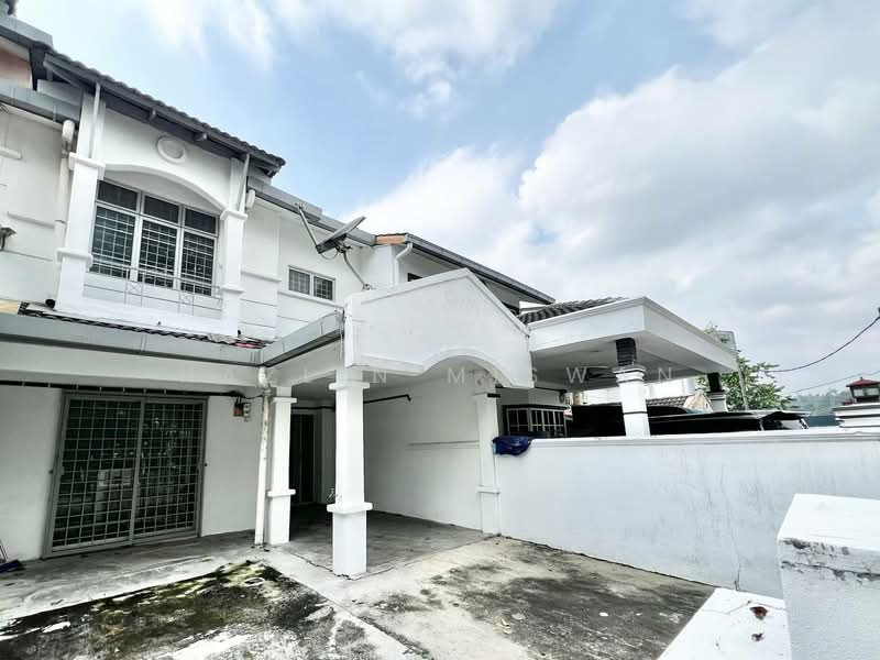2-storey Terraced House for Sale in Taman Puncak Jalil (Seri Kembangan) - Hazlin Miswan - Exterior - PropertyGuru.com.my
