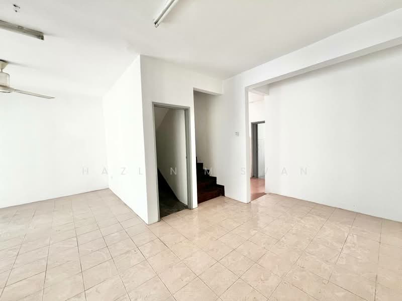 2-storey Terraced House for Sale in Taman Puncak Jalil (Seri Kembangan) - Hazlin Miswan - Interior - PropertyGuru.com.my