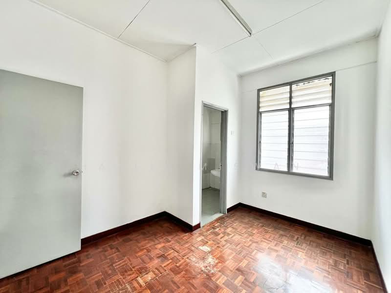 2-storey Terraced House for Sale in Taman Puncak Jalil (Seri Kembangan) - Hazlin Miswan - Interior - PropertyGuru.com.my