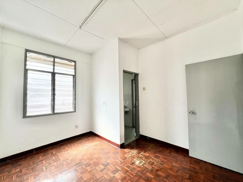 2-storey Terraced House for Sale in Taman Puncak Jalil (Seri Kembangan) - Hazlin Miswan - Interior - PropertyGuru.com.my