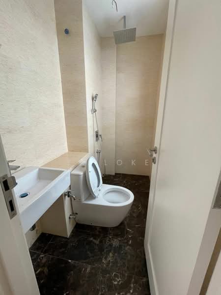 Servis Apartment untuk Dijual di TriTower Residence @ Johor Bahru Sentral - ZK Loke - Bathroom - PropertyGuru.com.my
