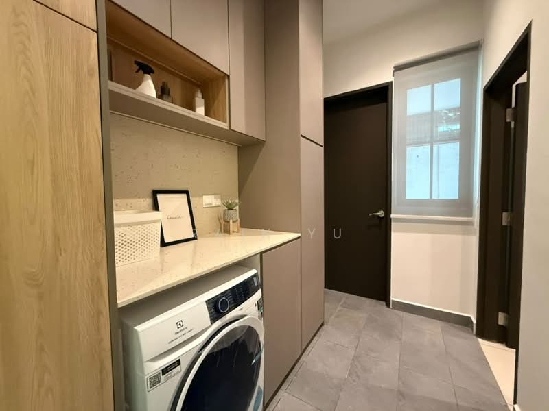 Rumah Berkembar untuk Dijual di Sungai Ara (Penang) - Rain Yu - Washing Area - PropertyGuru.com.my