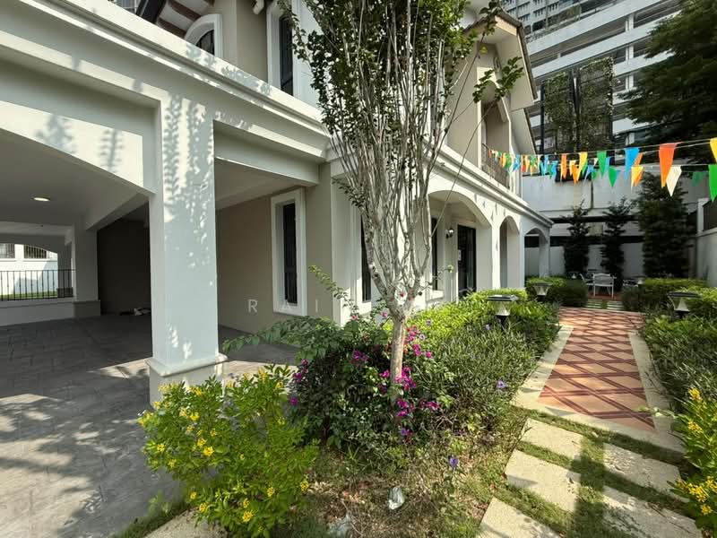 Rumah Berkembar untuk Dijual di Sungai Ara (Penang) - Rain Yu - Side Garden - PropertyGuru.com.my