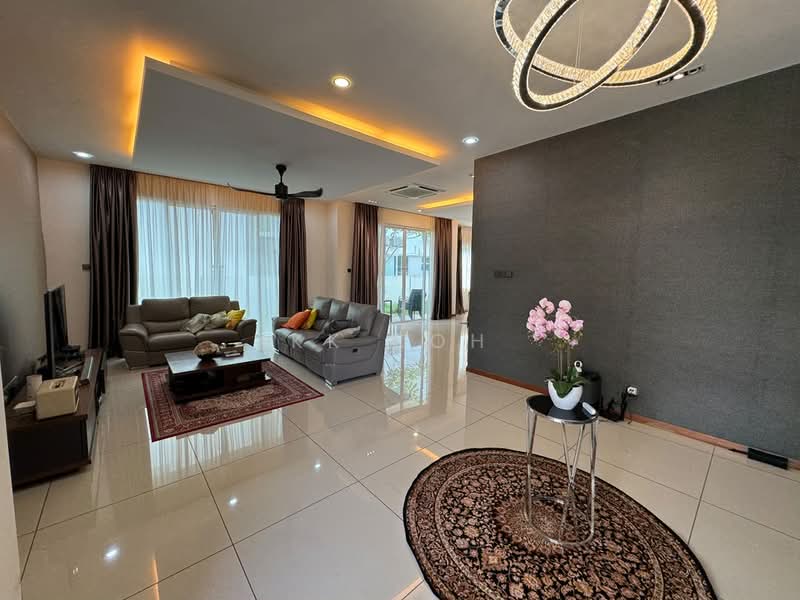 Rumah Banglo untuk Dijual di Senibong (Permas Jaya) - KK Koh - Living Room - PropertyGuru.com.my