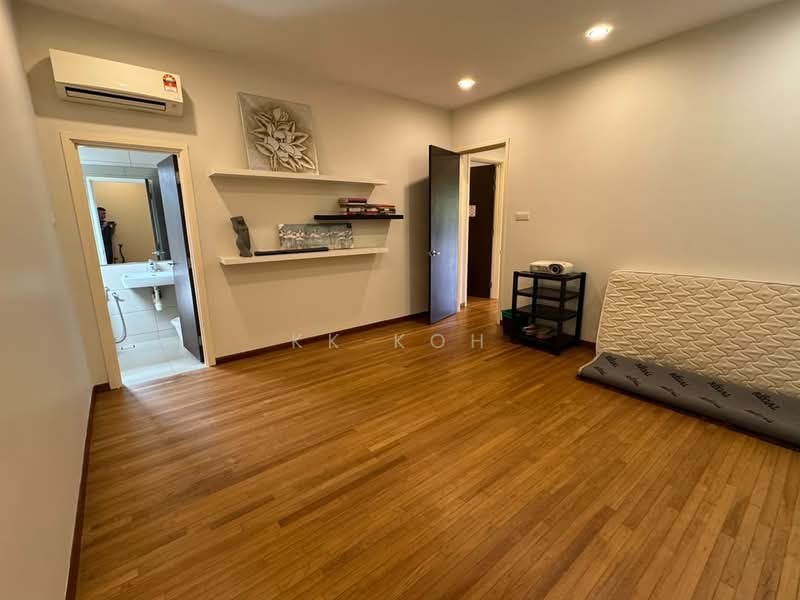 Rumah Banglo untuk Dijual di Senibong (Permas Jaya) - KK Koh - Bedroom - PropertyGuru.com.my