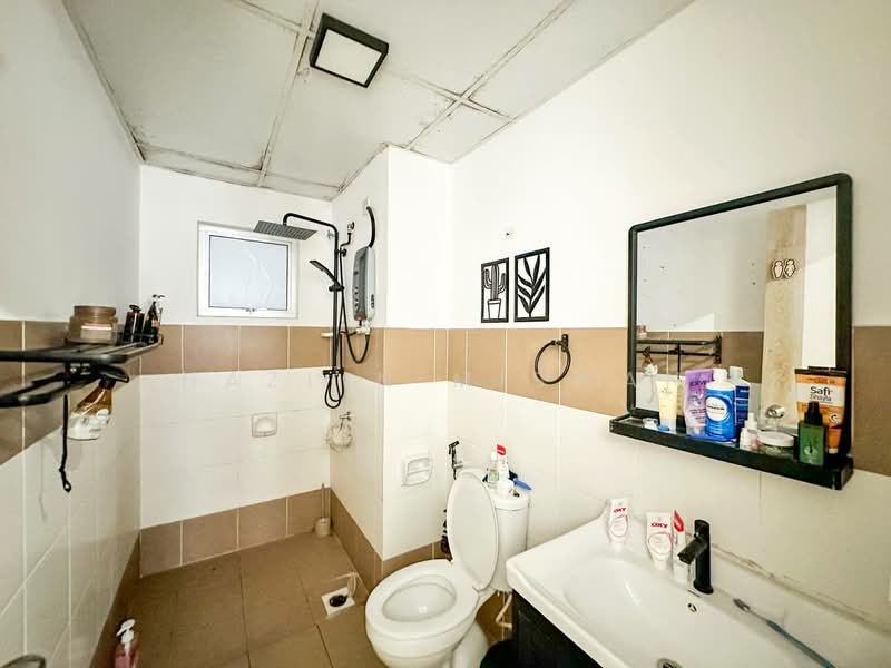 Apartment for Sale at Serunai - Hazlin Miswan - Bathroom - PropertyGuru.com.my