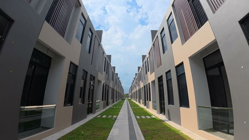 2-storey Terraced House for Sale in Puteri Harbour (Iskandar Puteri (Nusajaya)) - KK Koh - Exterior - PropertyGuru.com.my