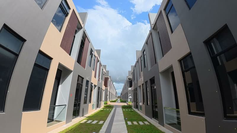 2-storey Terraced House for Sale in Puteri Harbour (Iskandar Puteri (Nusajaya)) - KK Koh - Exterior - PropertyGuru.com.my