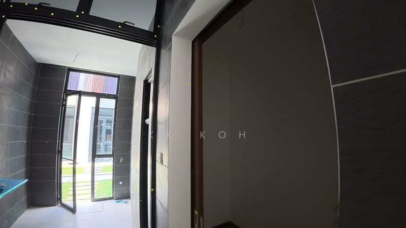 2-storey Terraced House for Sale in Puteri Harbour (Iskandar Puteri (Nusajaya)) - KK Koh - Entrance - PropertyGuru.com.my