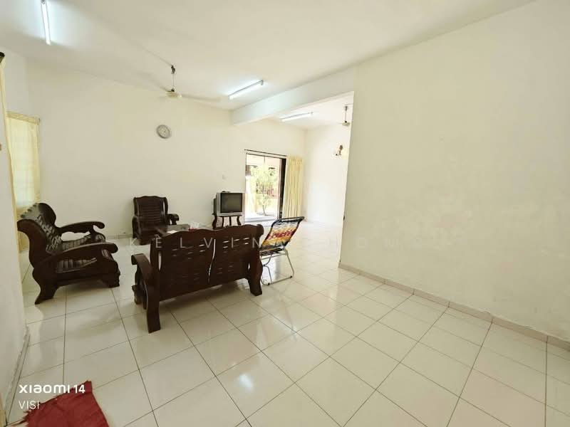 Rumah Berkembar untuk Dijual di Tambun (Perak) - Kelvin Chong - Living Room - PropertyGuru.com.my
