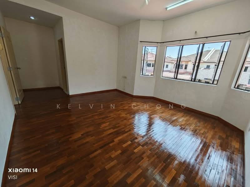 Rumah Berkembar untuk Dijual di Tambun (Perak) - Kelvin Chong - Living Room - PropertyGuru.com.my