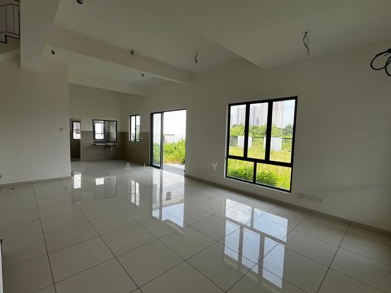 2-storey Terraced House for Sale in Setia Alam (Selangor) - Alan Yap - Living Room - PropertyGuru.com.my