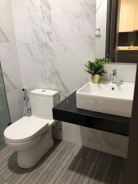 Servis Apartment untuk Dijual di Emporis - Angel Foo - Bathroom - PropertyGuru.com.my