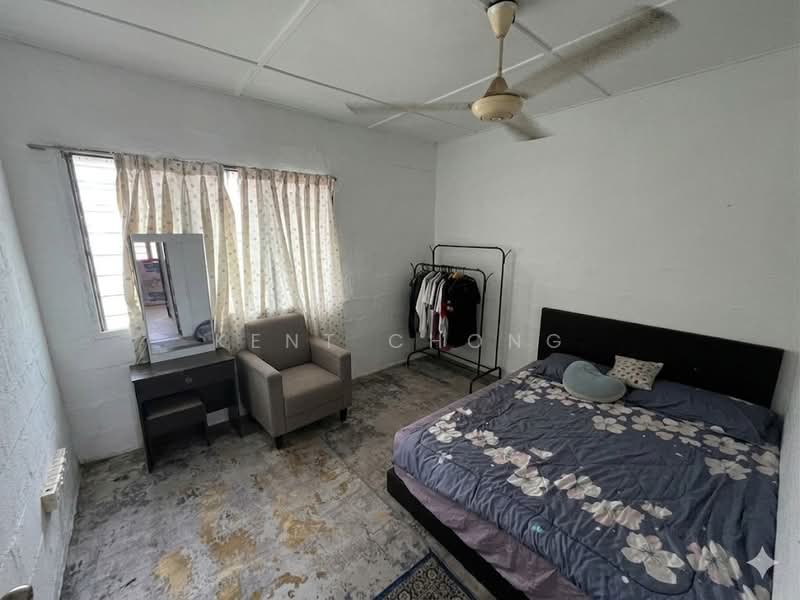 2-storey Terraced House for Sale in Taman Bukit Belimbing (Balakong) - Kent Chong - Bedroom - PropertyGuru.com.my