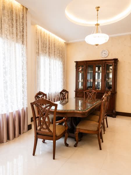 Rumah Berkembar untuk Dijual di Taman Seputeh (Seputeh) - KK . - Dining Room - PropertyGuru.com.my
