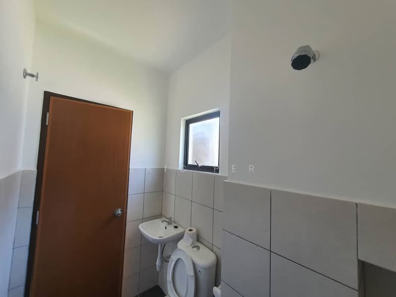 Terraced House for Sale in Rawang (Selangor) - Eric Per - Bathroom - PropertyGuru.com.my