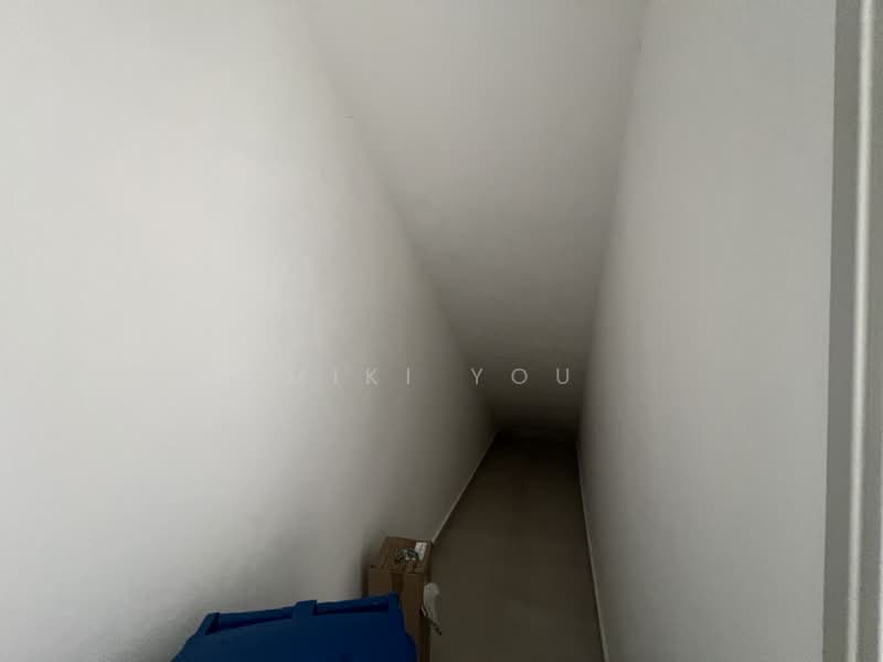 Rumah Teres 2-Tingkat untuk Dijual di Telok Panglima Garang (Selangor) - Miki You - Corridor - PropertyGuru.com.my