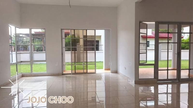 Semi-Detached House for Sale in Seremban 2 (Negeri Sembilan) - Jojo Choo - Living Room - PropertyGuru.com.my