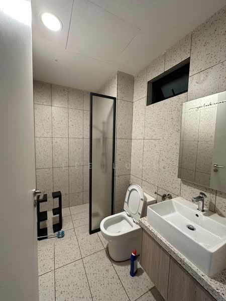 Service Residence for Sale at The Rosewoodz @ Bukit Jalil - Lee Luke - Bathroom - PropertyGuru.com.my