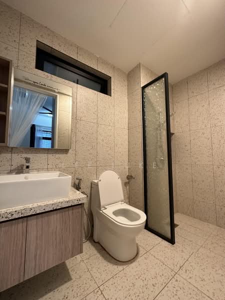 Service Residence for Sale at The Rosewoodz @ Bukit Jalil - Lee Luke - Bathroom - PropertyGuru.com.my