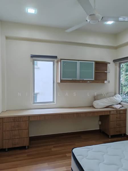 Rumah Bandar untuk Dijual di Seri Kembangan (Selangor) - Nicholas Lew - Study - PropertyGuru.com.my