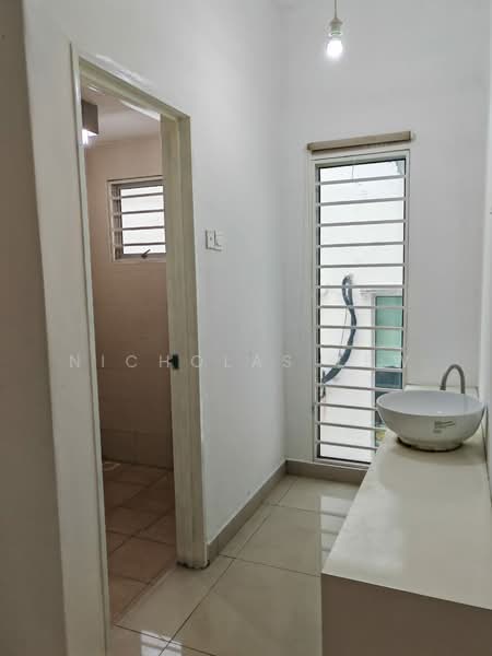 Condominium for Sale at Bayan Villa, Seri Kembangan - Nicholas Lew - PropertyGuru.com.my