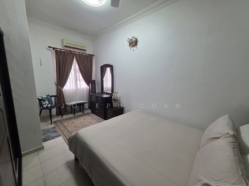 Rumah Teres 2 Tingkat untuk Dijual di Seksyen 7 (Shah Alam) - Joseph Chan - Bedroom - PropertyGuru.com.my