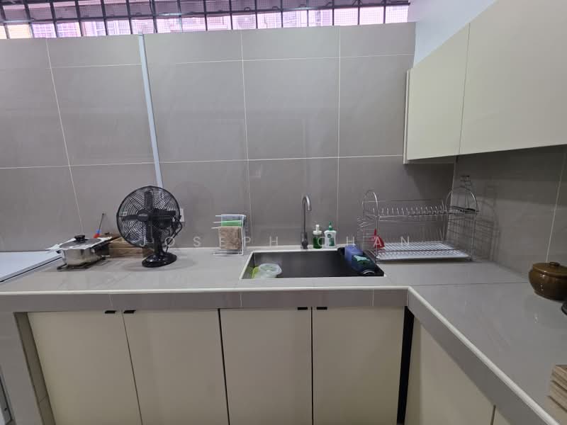 Rumah Teres 2 Tingkat untuk Dijual di Seksyen 7 (Shah Alam) - Joseph Chan - Kitchen - PropertyGuru.com.my